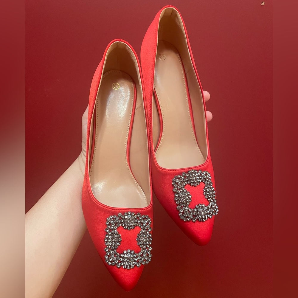 Red pumps satin with rhinestones size 8 Kate Middleton stiletto